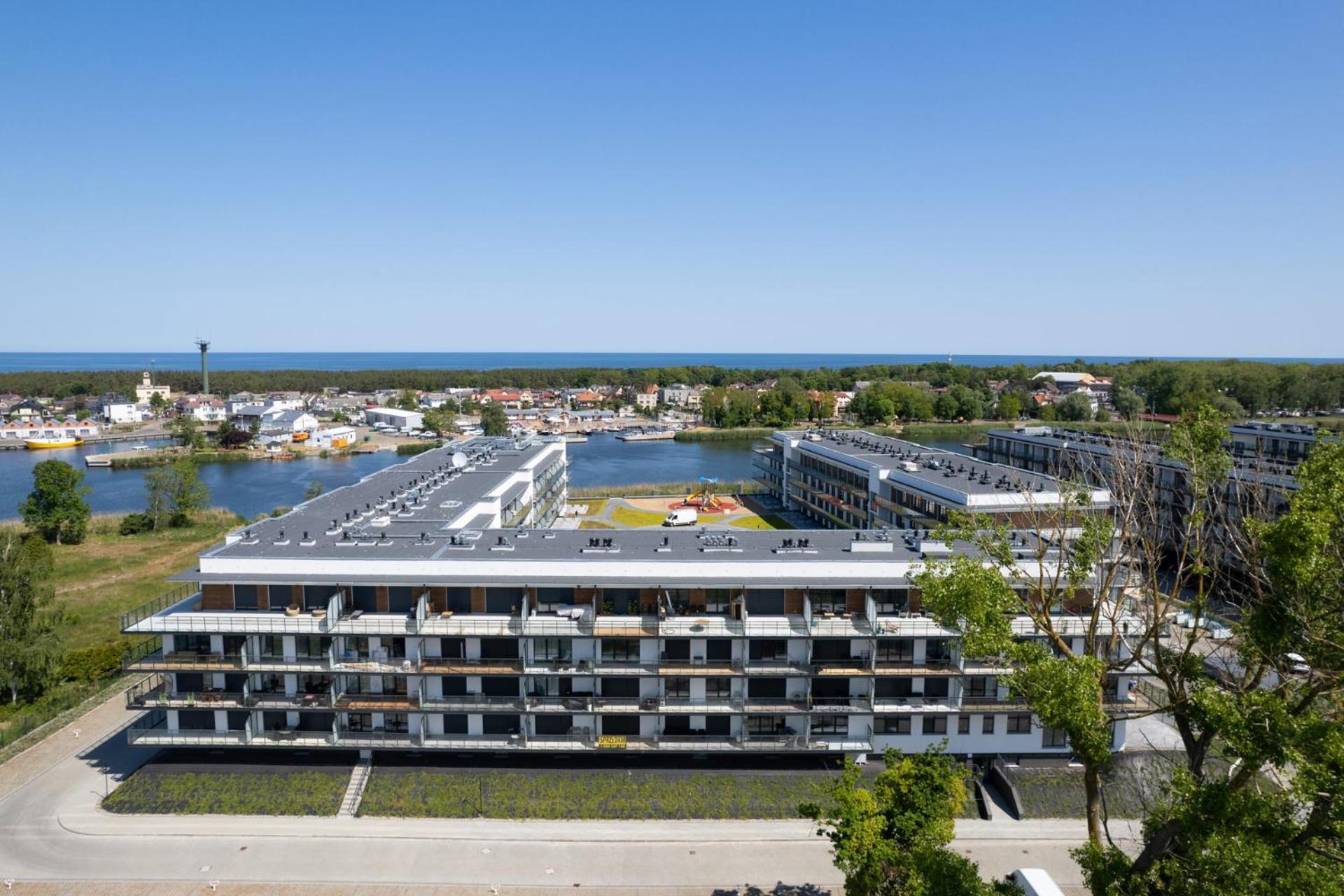 Apartament Ambra Marina - Basen & Spa Dziwnow Bagian luar foto